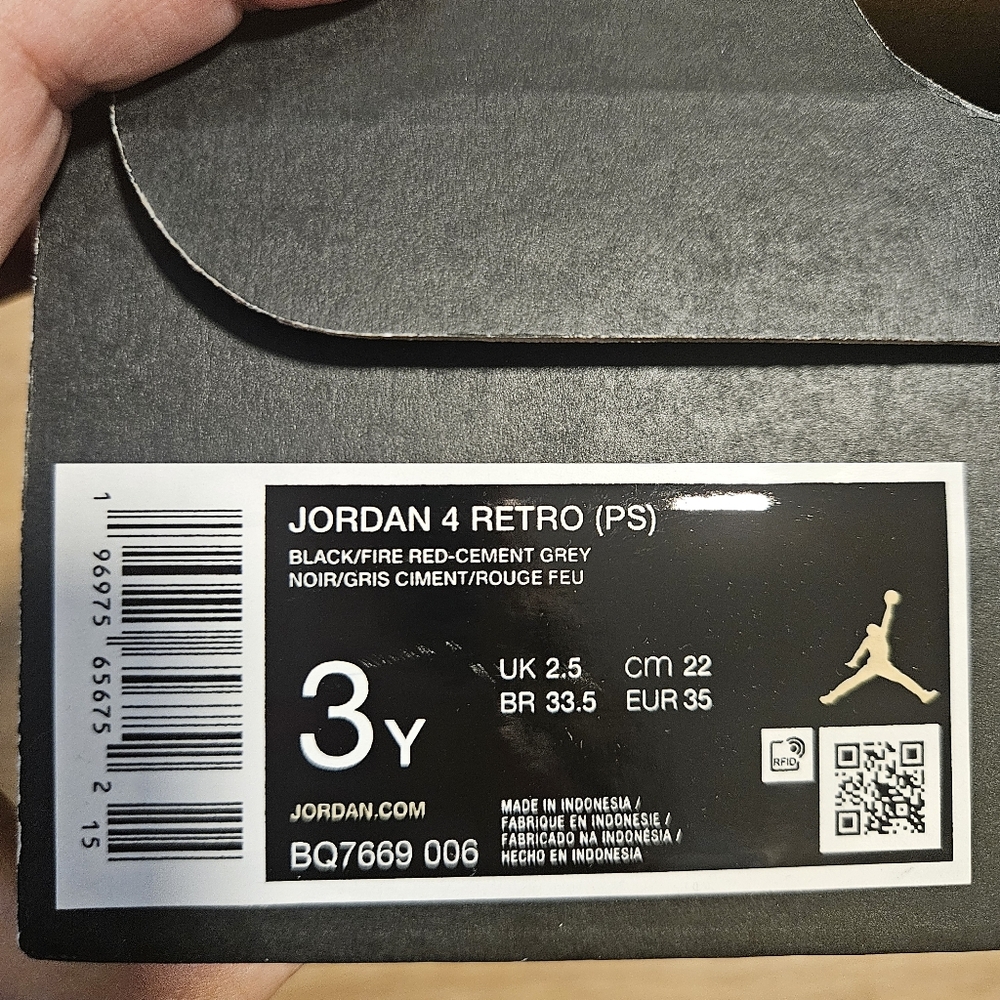 Jordan 4 Retro - Picture 4 of 5